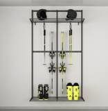 Aufbewahrungslösung für Skiausrüstung mit elfa Garage+ Regalsystem zur geordneten Lagerung von Skiern, Skistöcken, Helemn und Skischuhen