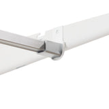 Elfa Montageclips für Beleuchtung zur sicheren Befestigung und flexiblen Ausrichtung von LED-Beleuchtung im Décor+ Regalsystem